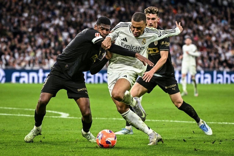 Real Madrid stumble at home to Valencia in Liga