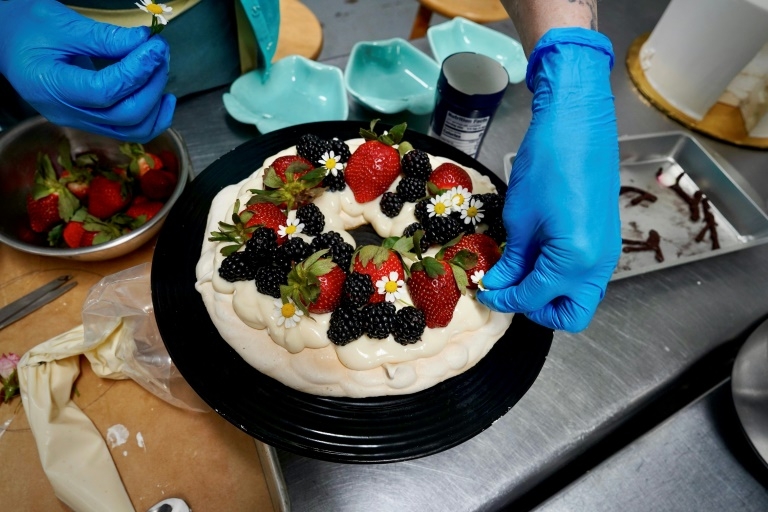 In US, a pastry chef attempts to crack an egg-free menu