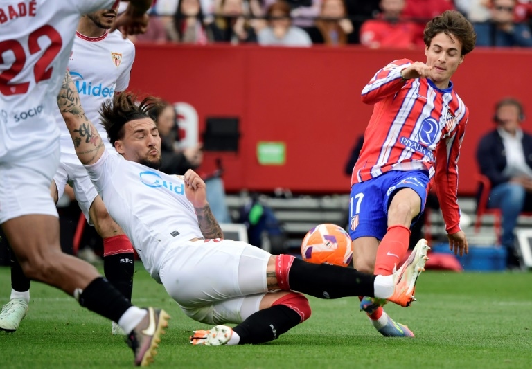 Riquelme leaves Atletico Madrid for Real Betis