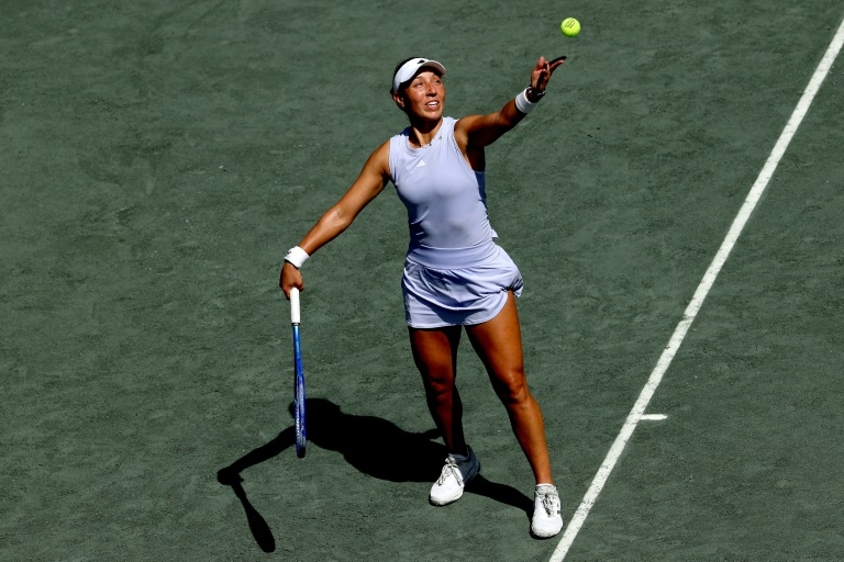 Pegula wins WTA Charleston after Kenin collapse