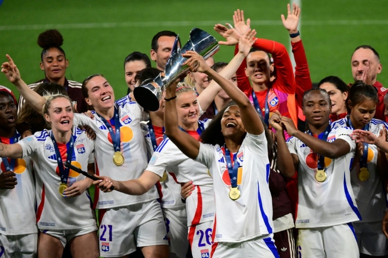 Lyon win fourth French women's crown in a row