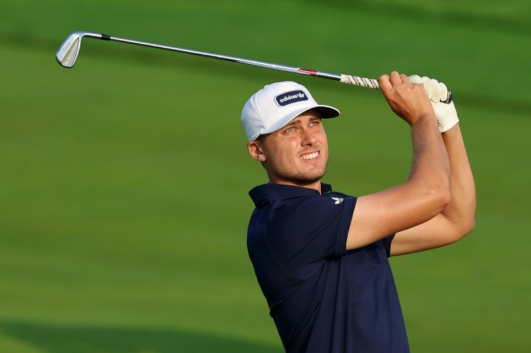 McIlroy pars, DeChambeau bogeys and Aberg leads as US Open begins
