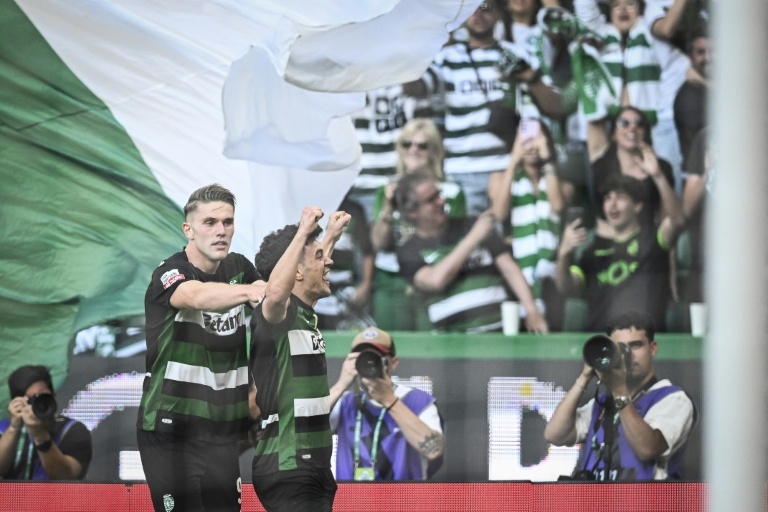 Sporting defend Portuguese title with final day win