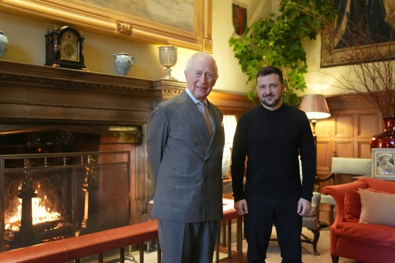 Diplomat Charles: UK king's role in Trump-Ukraine tightrope act
