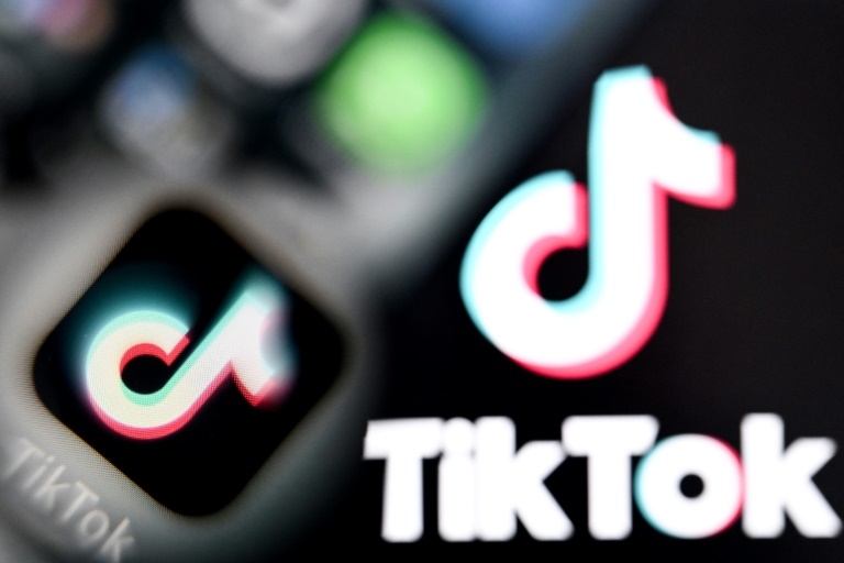 Australian trial says tech for social media teen ban can work