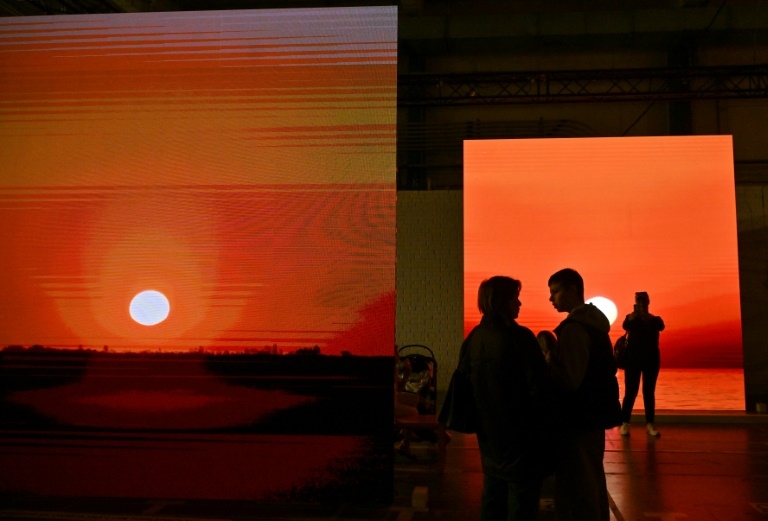 Kyiv exhibition helps relieve stress of war