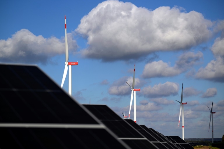 Eyeing China and US, EU hopes clean tech boost will spark growth