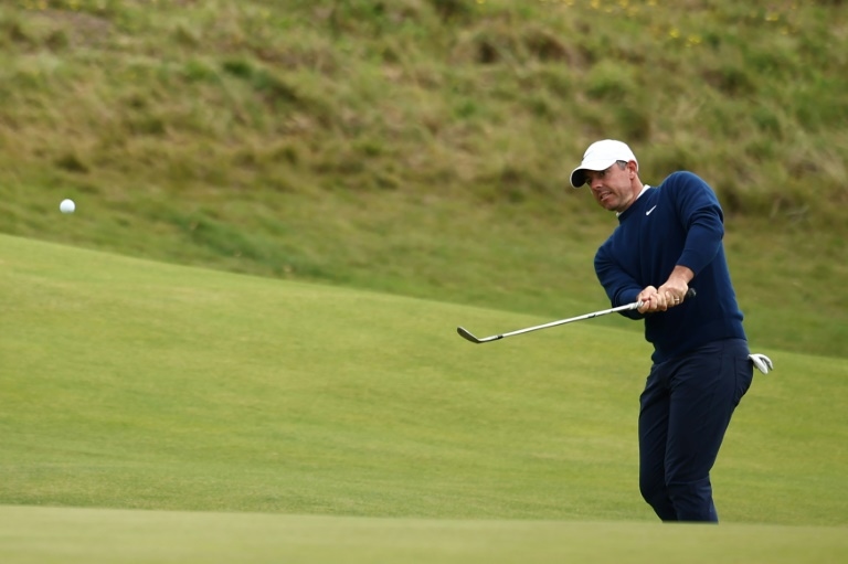 McIlroy five back as Harman leads British Open