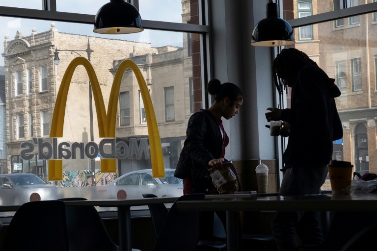 McDonald's sees US rebound but says low-income diners remain stressed