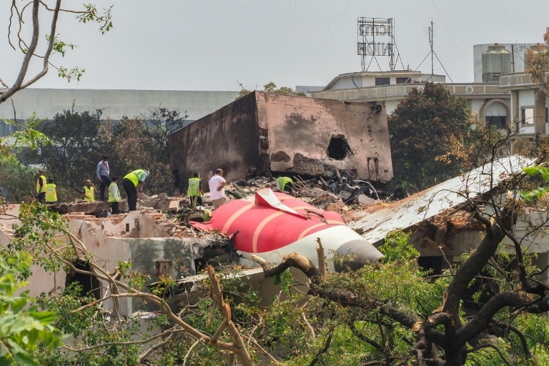 India plane crash death toll rises to 279