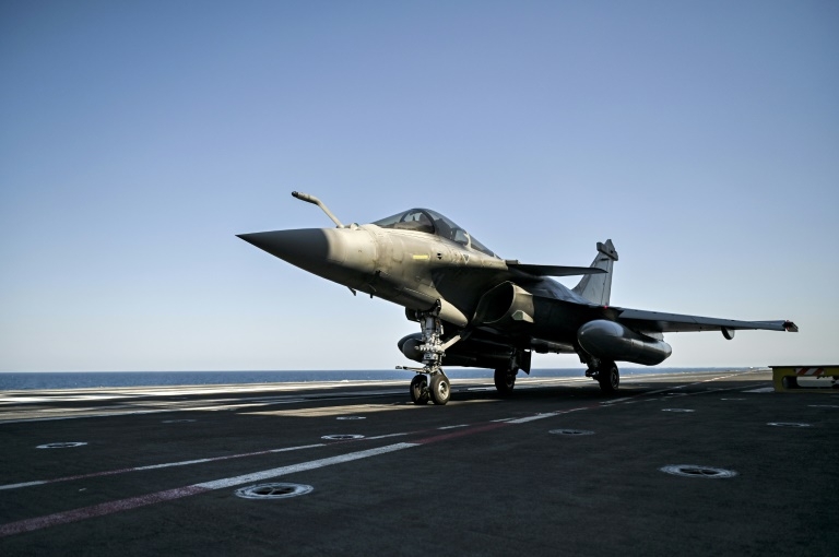 Greece to spend big on 'historic' military shake up