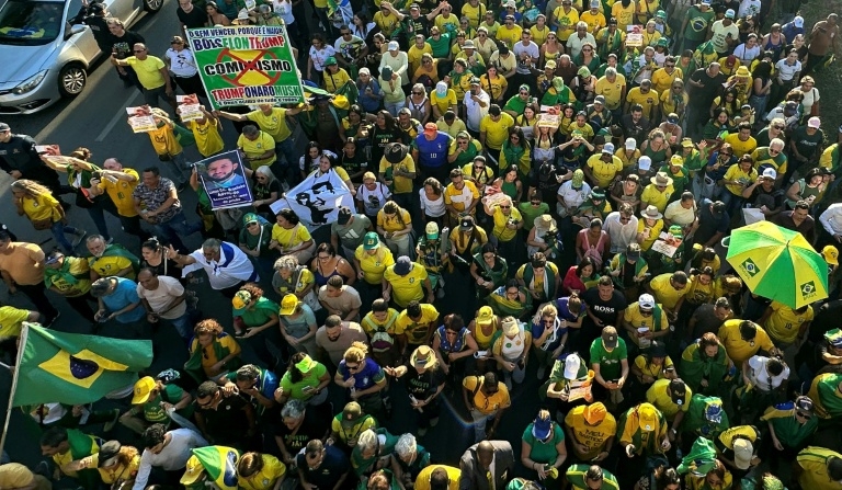 Bolsonaro leads rally at site of 2023 Brazil insurrection