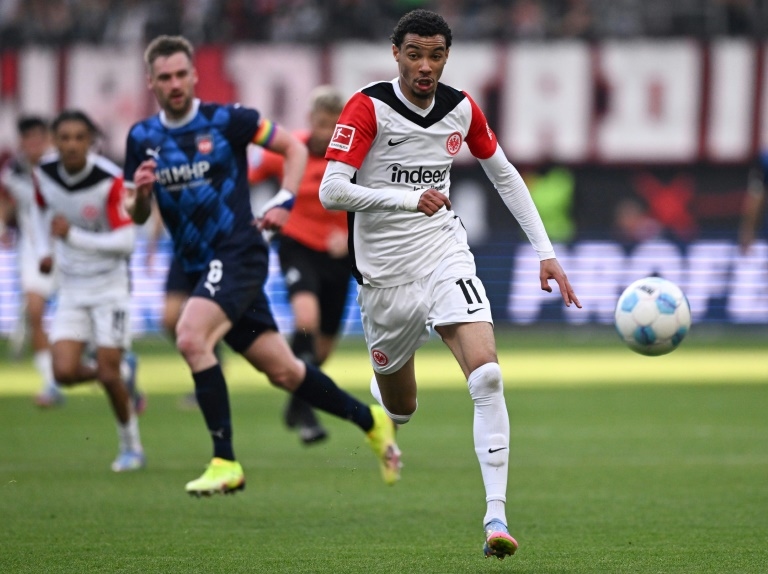 Liverpool sign forward Ekitike from Eintracht Frankfurt