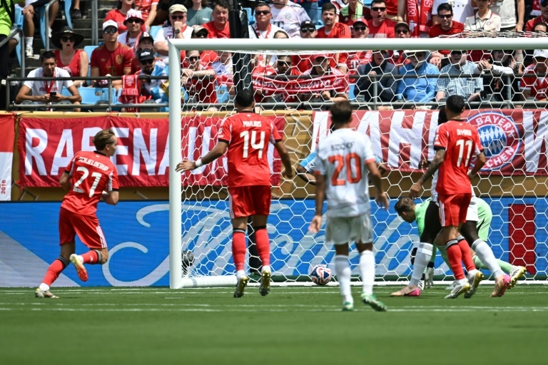 Benfica beat Bayern at Club World Cup as Auckland City hold Boca