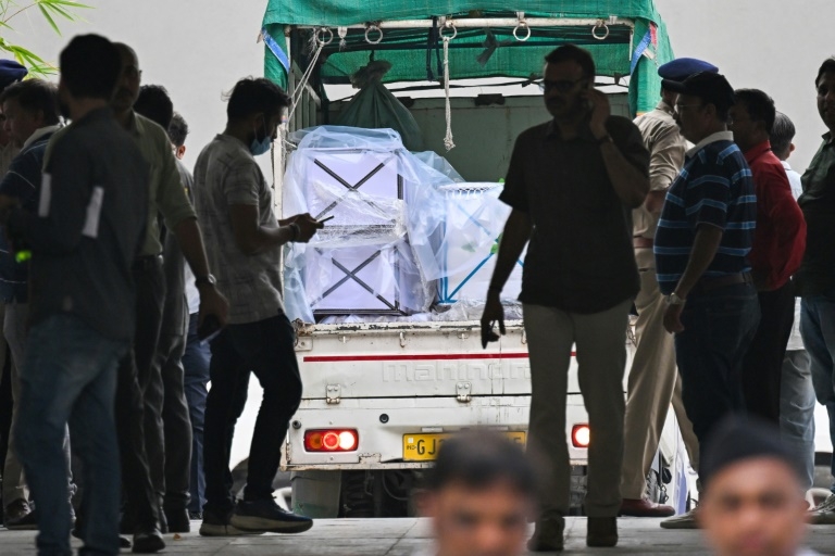 Families hold funerals for Air India crash victims
