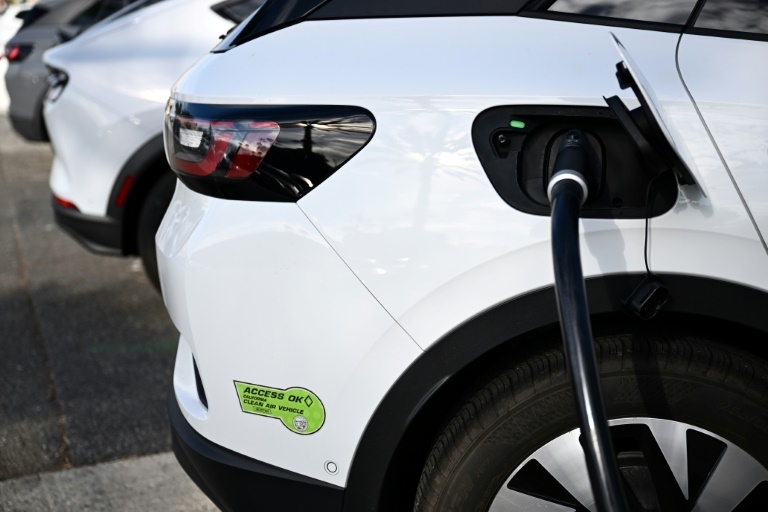 Trump moves to block California electric cars program
