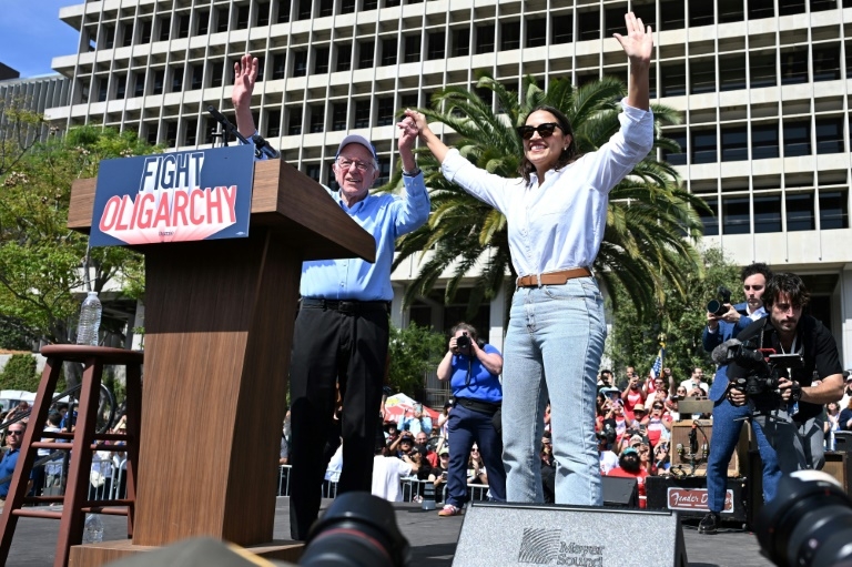 Bernie Sanders fights apathy on American left