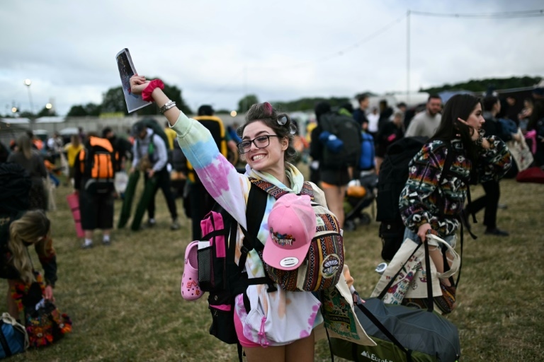 UK's Glastonbury Festival opens gates amid Kneecap controversy