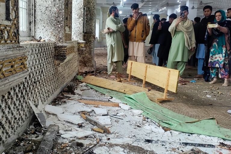 Suicide blast at Taliban religious school in Pakistan kills 4