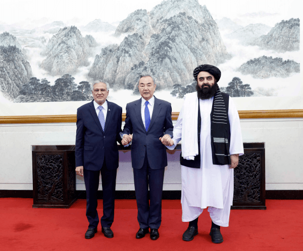 Pakistan, Afghanistan move towards ‘restoring ties' in talks with China
