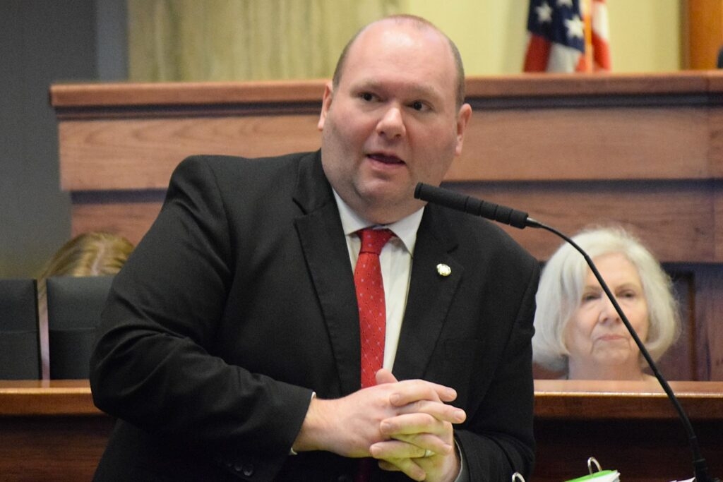 Alabama Senate delays vote on restructuring state veterans affairs board