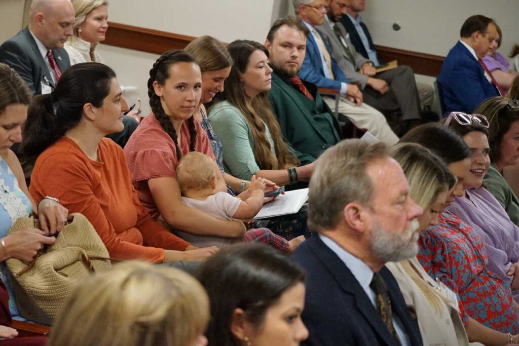 Alabama House committee passes contested midwife practice bill after public hearing