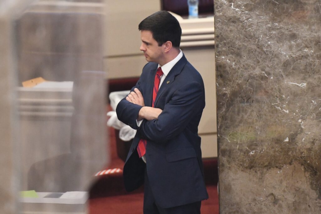 Alabama bill would make it easier for people with criminal records to get occupational licenses