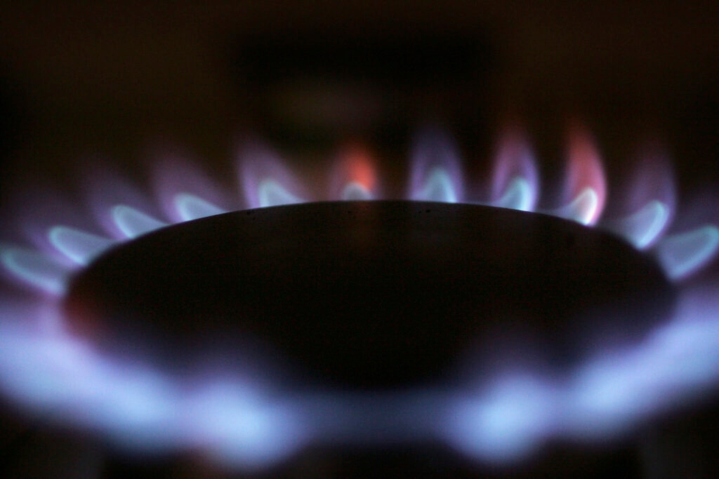 Hilcorp-linked company announces deal to build natural gas import facility on Kenai Peninsula
