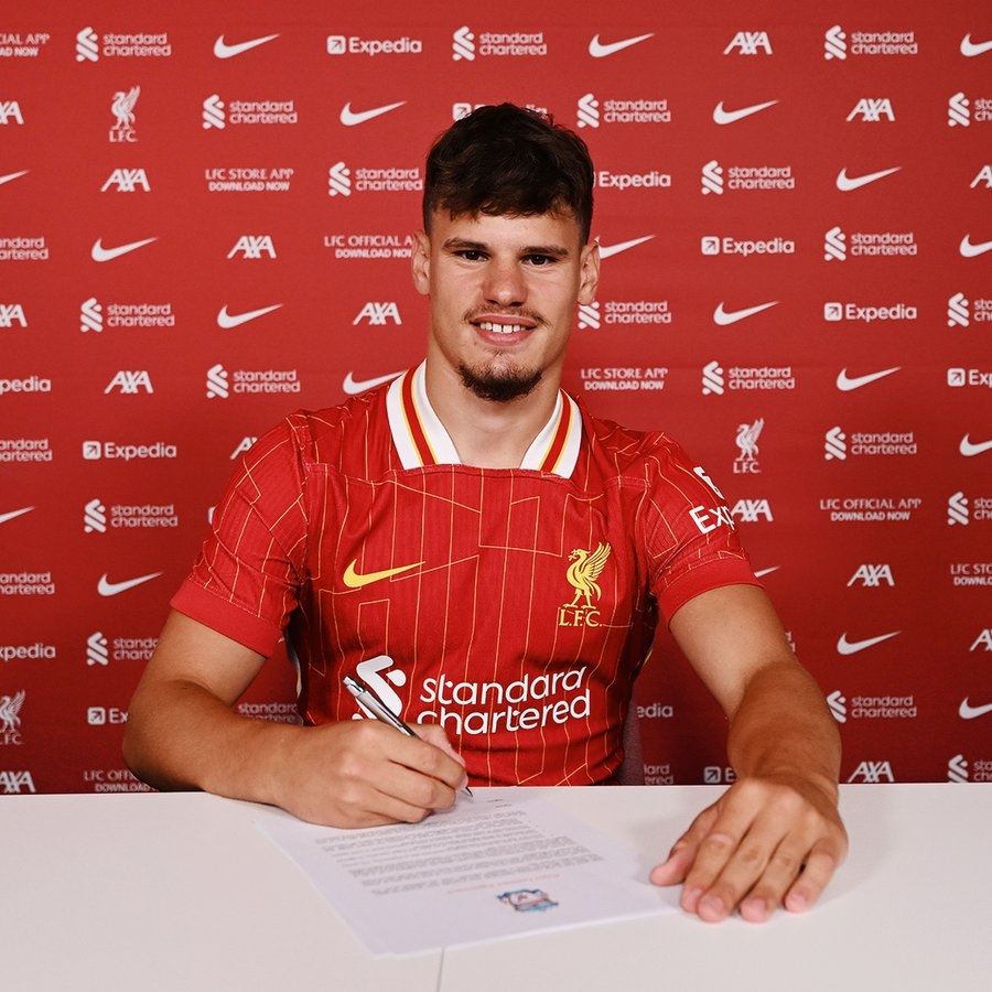 Liverpool Confirm the Signing of Milos Kerkez in £40m Deal