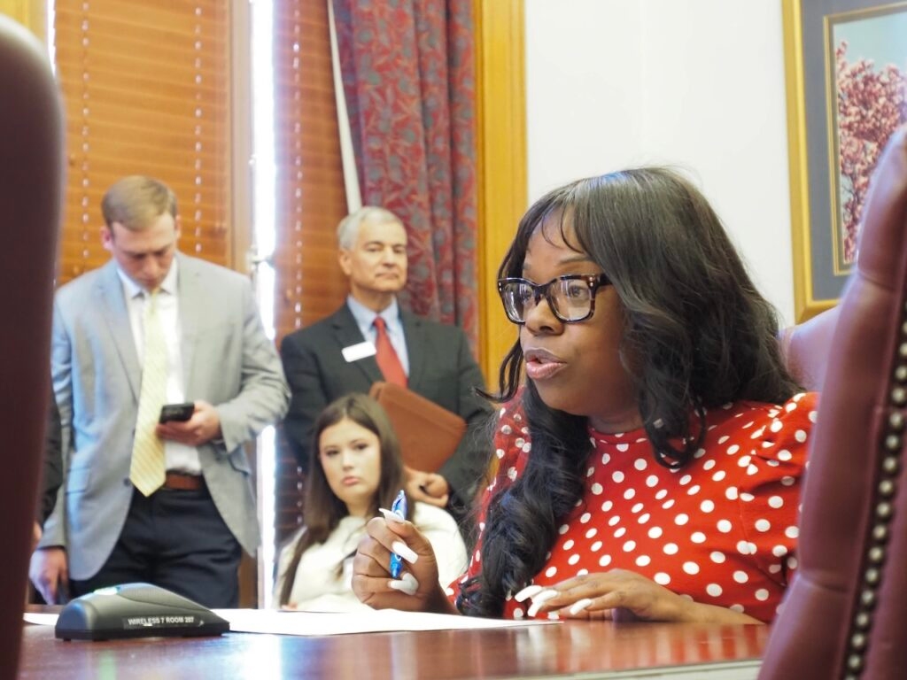 SESSION SNAPSHOT: Lawmakers show support for curtailing cellphone access, diversity initiatives