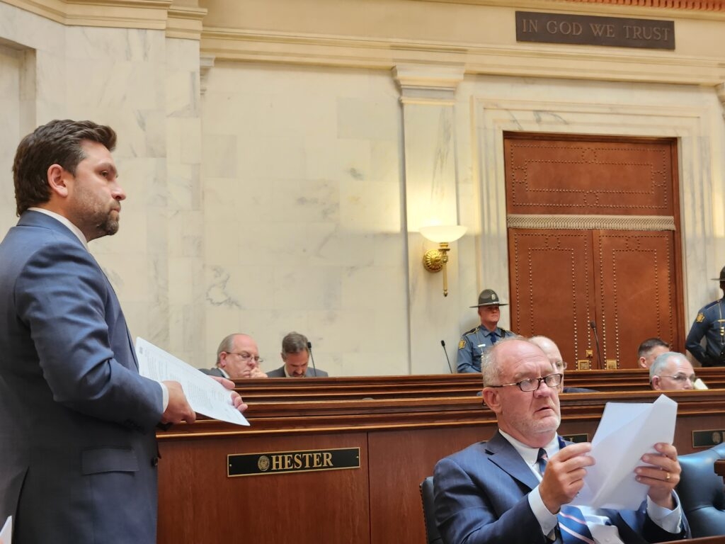 SESSION SNAPSHOT: Arkansas lawmakers settle into longer days as session end draws near