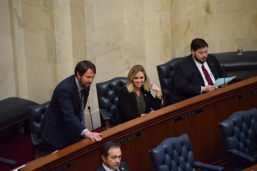 SESSION SNAPSHOT: Former NBA star, Israel ambassador honored by Arkansas Legislature