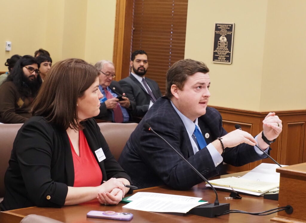 Arkansas panel advances children's online safety and privacy bills modeled after federal efforts