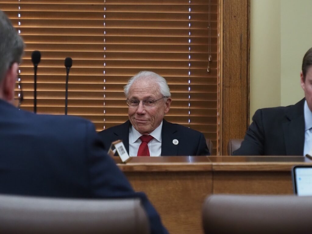 House passes bill clarifying Arkansas public meetings law