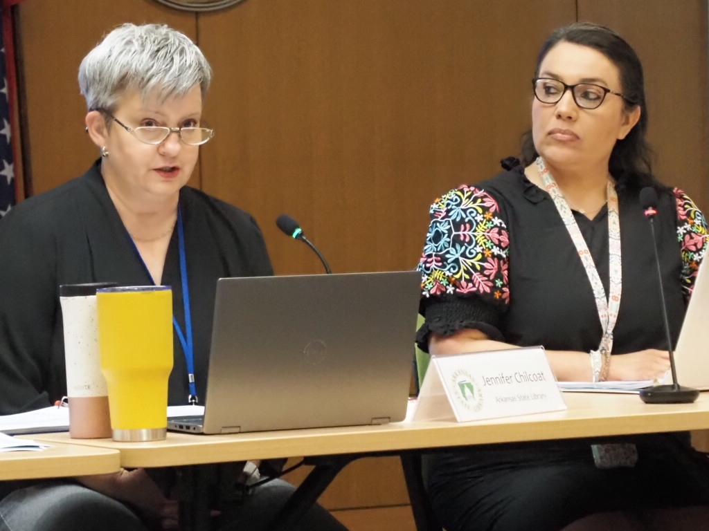 Arkansas State Library Board recommends cut in aid to local libraries to add now-ineligible ones