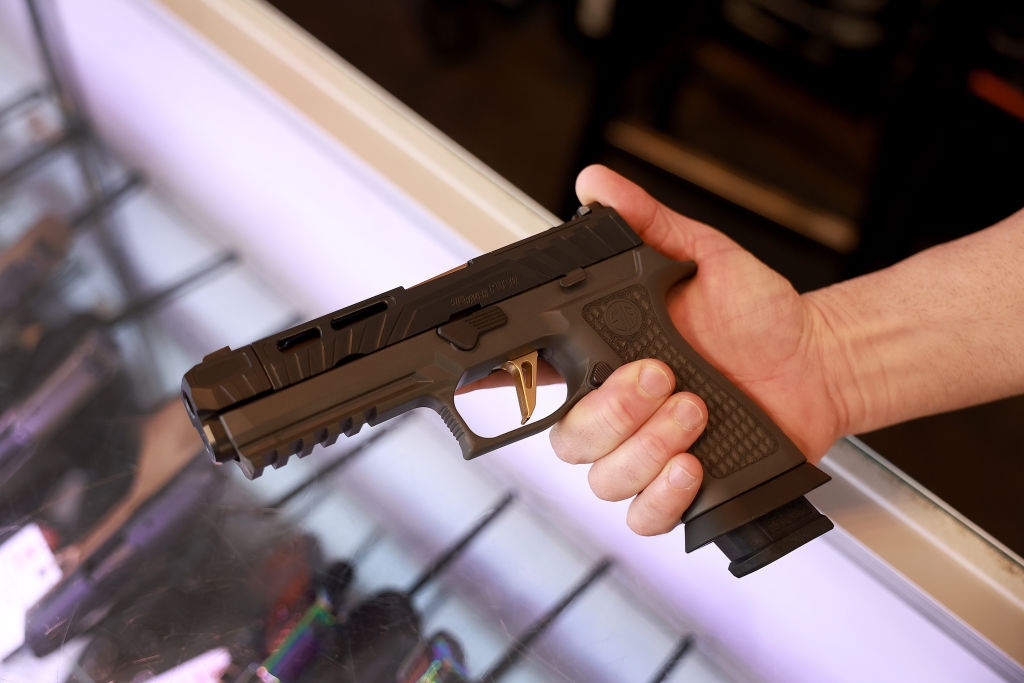 More law enforcement agencies reconsider use of popular Sig Sauer P320 handgun