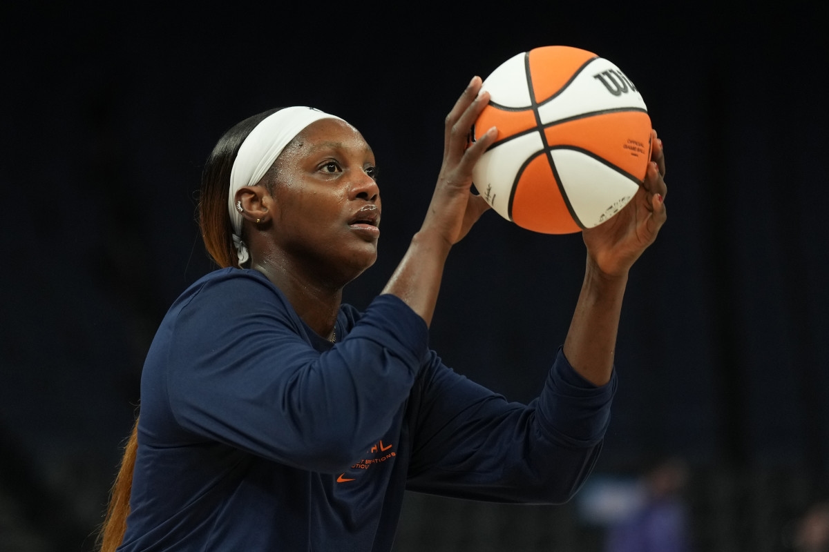 WNBA Team Cuts Ties With Rookie After Scoring O Points in Three Straight Games