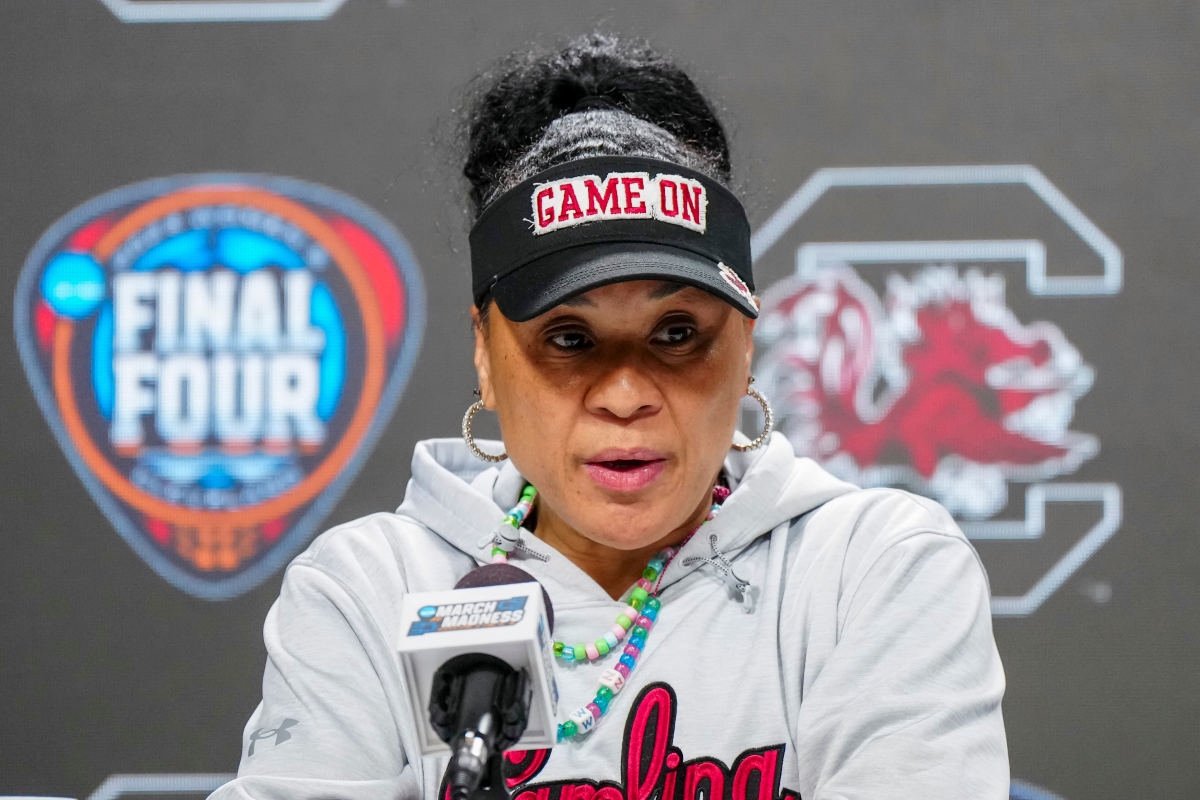 Dawn Staley Sends Clear Message to Former South Carolina Star
