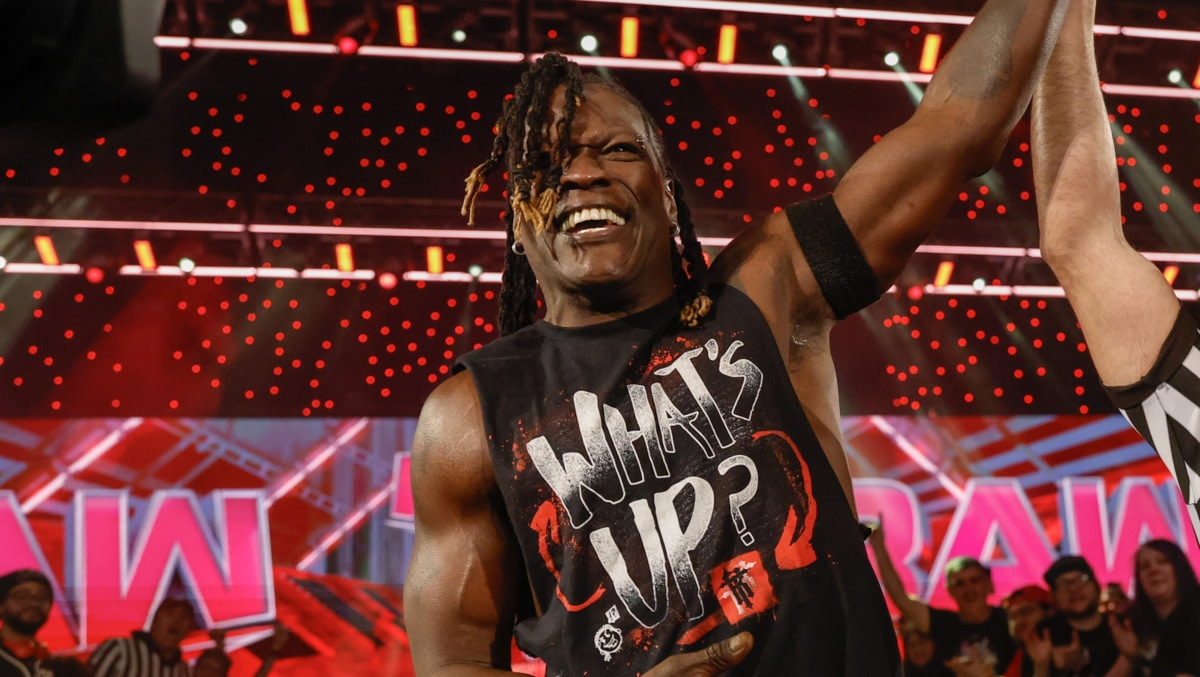 R-Truth Shocks Fans With WWE Return at 'Money in the Bank 2025'