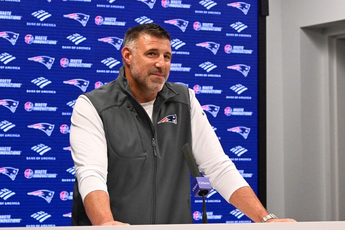 Patriots' Mike Vrabel Praises Demario Douglas' Football Energy and Growth