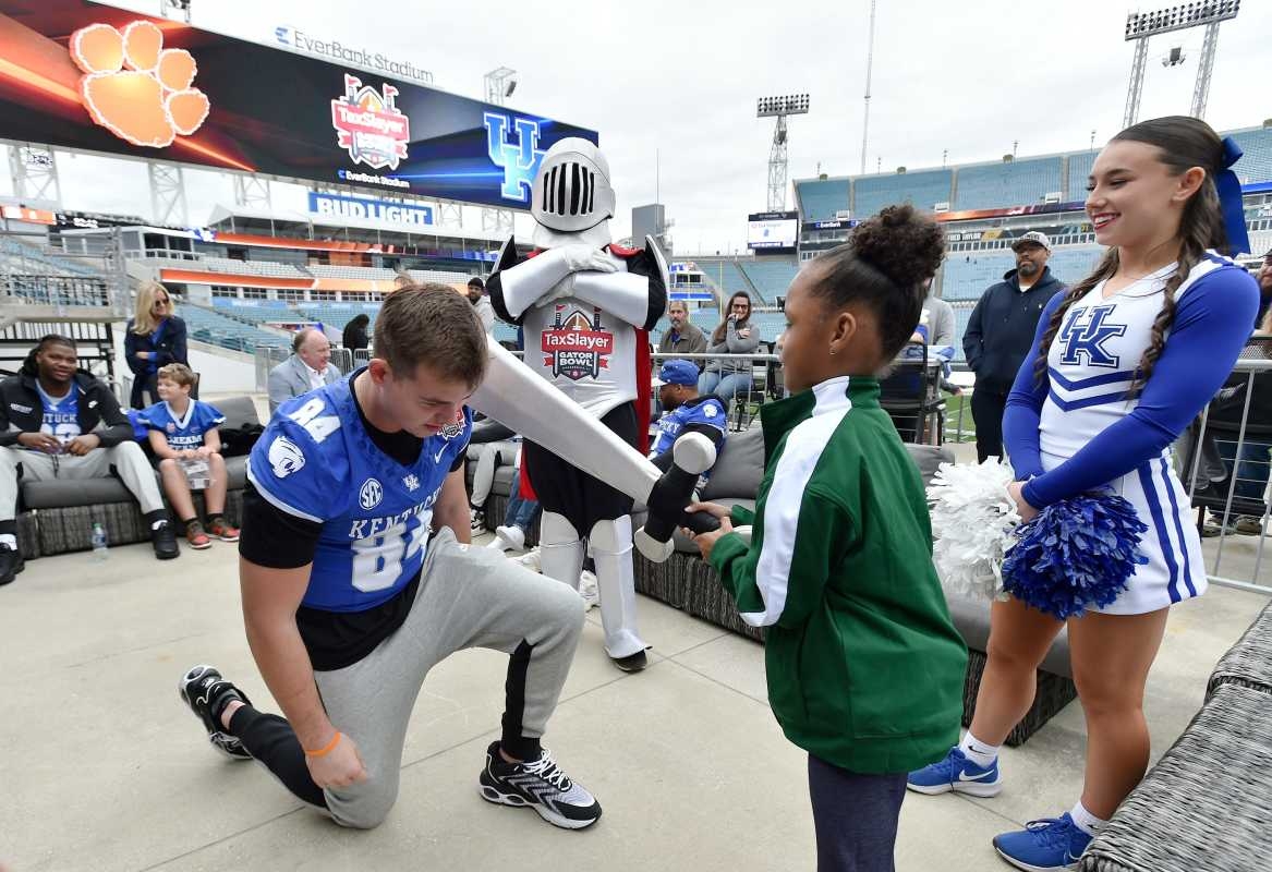 Kentucky Football Star Josh Kattus Earns Title in Dancing Competition