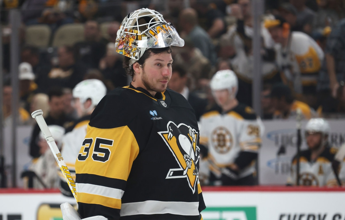 NHL Insider's Trade Idea Sends Penguins Goalie to Oilers