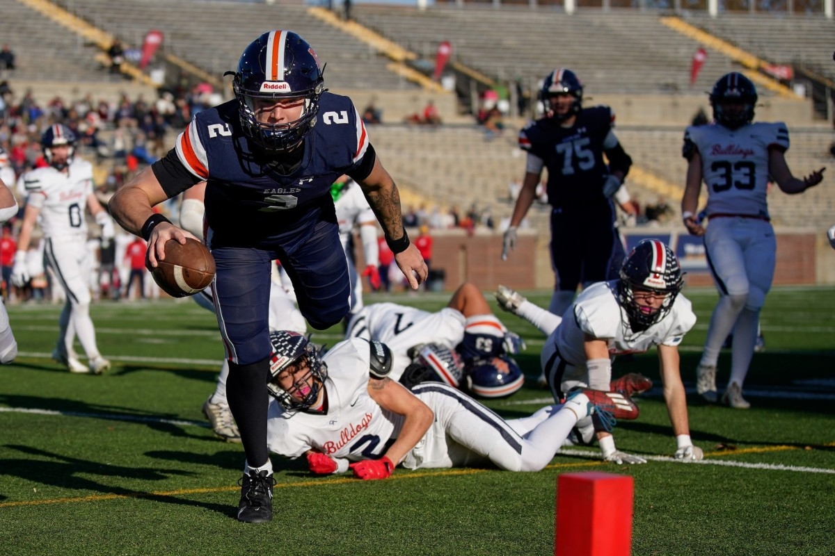 Penn State Nittany Lions QB Recruit Commits to Georgia Bulldogs
