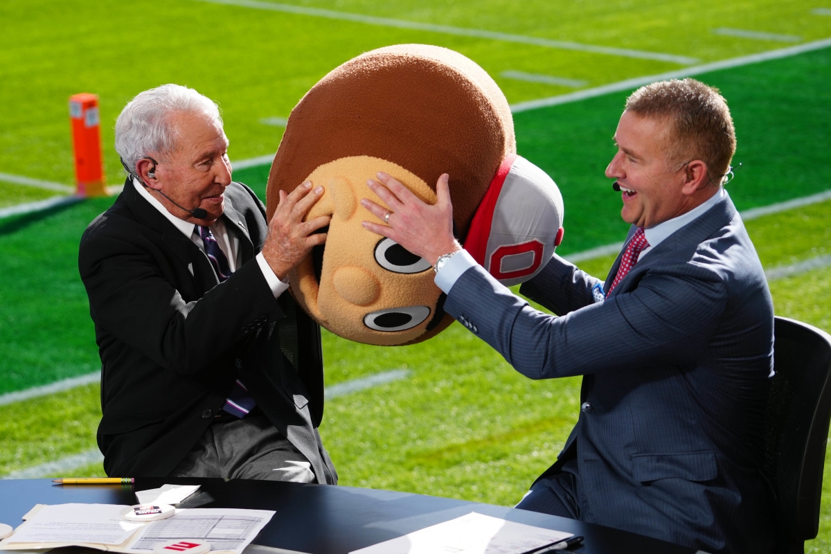 College Football Fans Emotional After College GameDay's Announcement On Week 1 Location