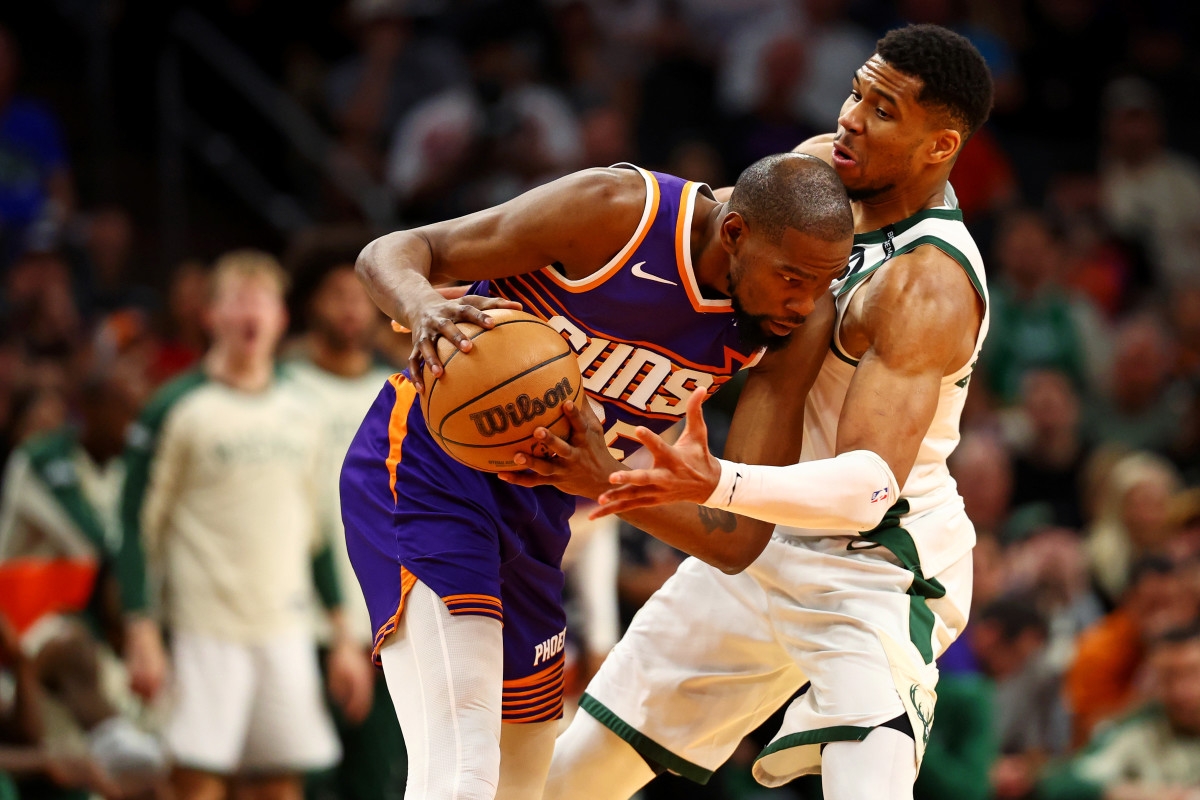 Fans Push Back on Durant's Trade Value Amid Suns Demands