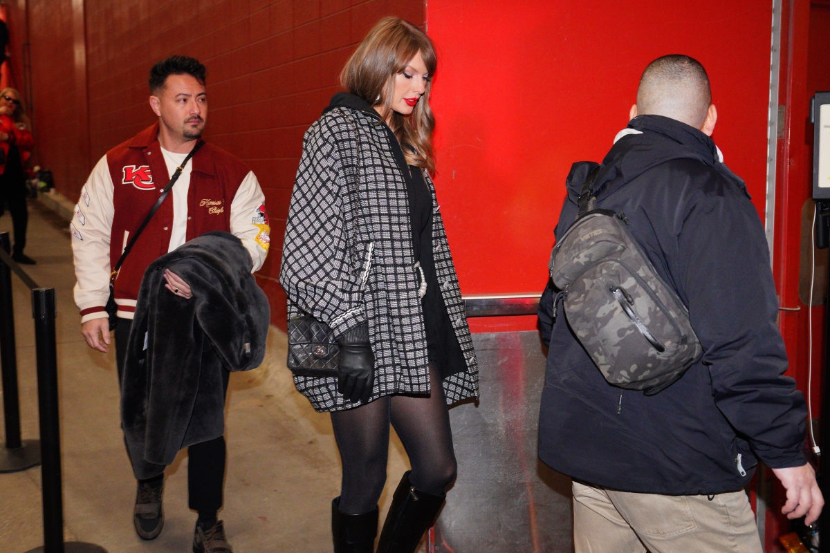 Taylor Swift's Physical Appearance in New Video is Turning Heads