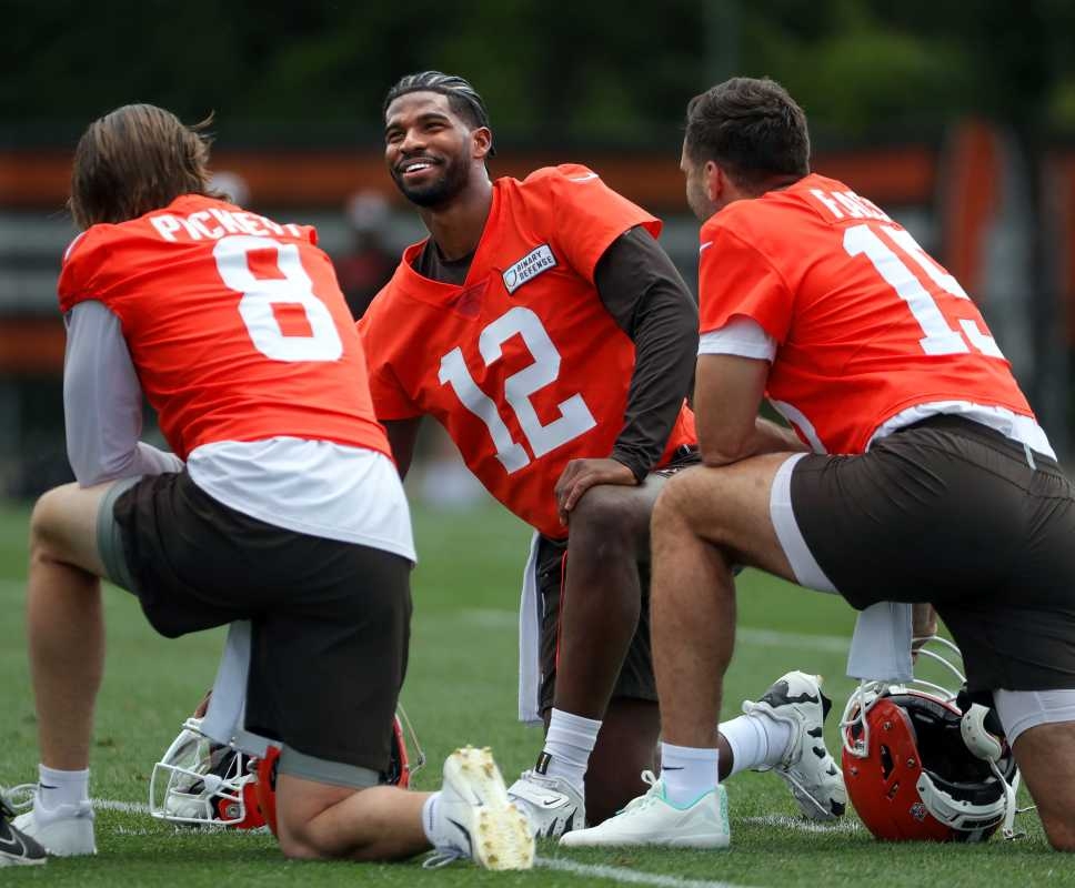 Browns' Kevin Stefanski Has Strong Reaction to Shedeur Sanders' Minicamp