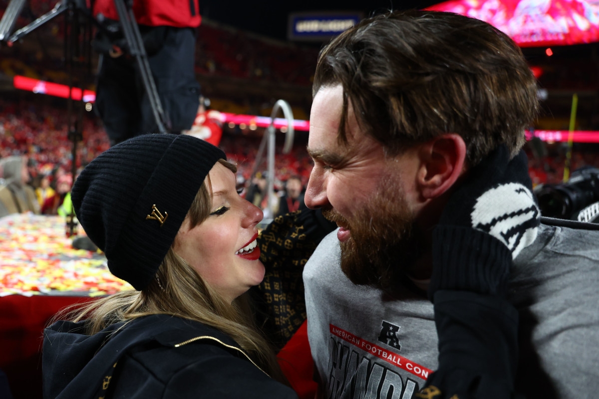 Travis Kelce's Dance With Justin Timberlake Prompts Taylor Swift Comments