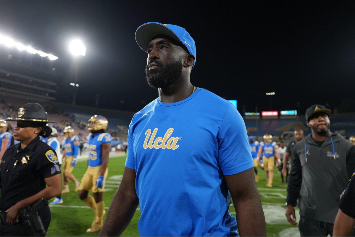 UCLA Makes Surprising Quarterback Move on Wednesday