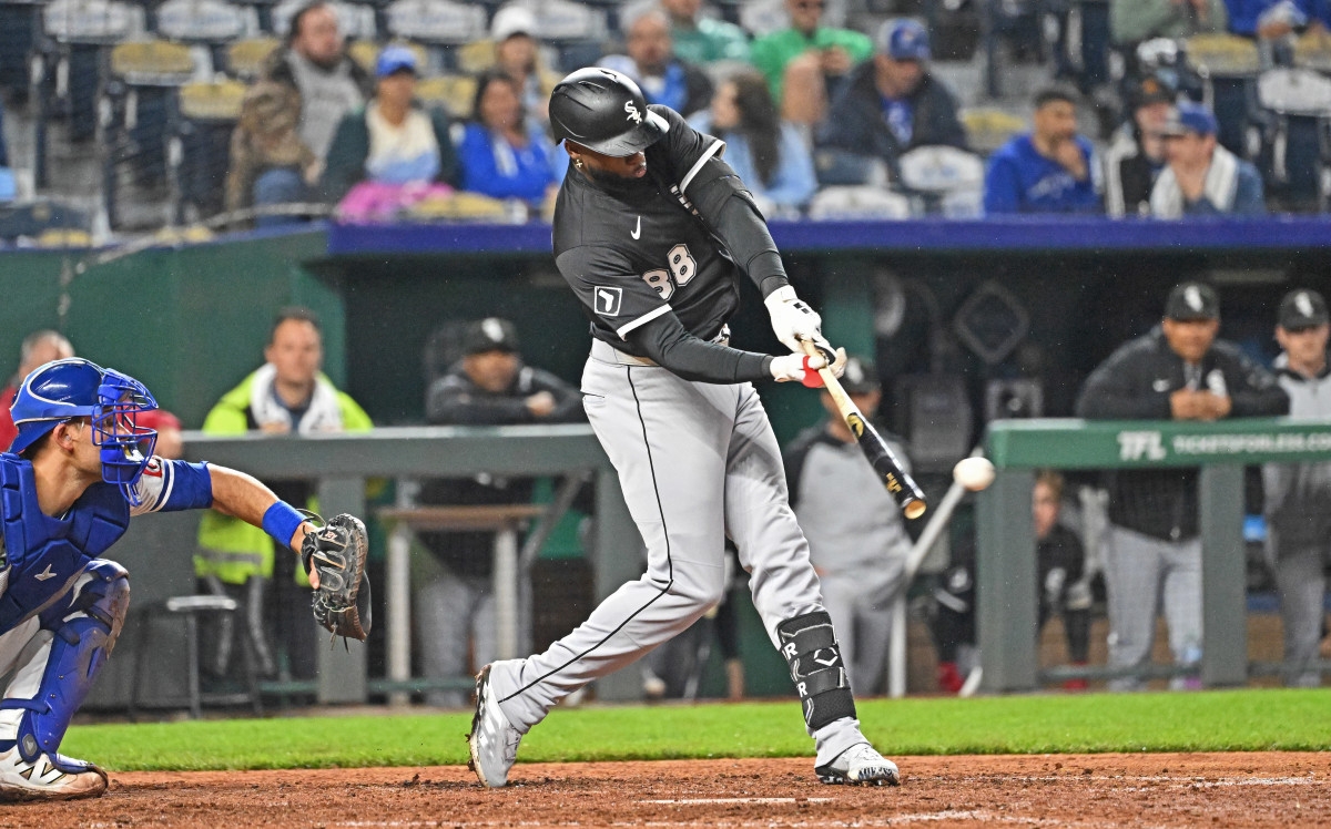 Mets Fans Get News on Potential Blockbuster Luis Robert Trade
